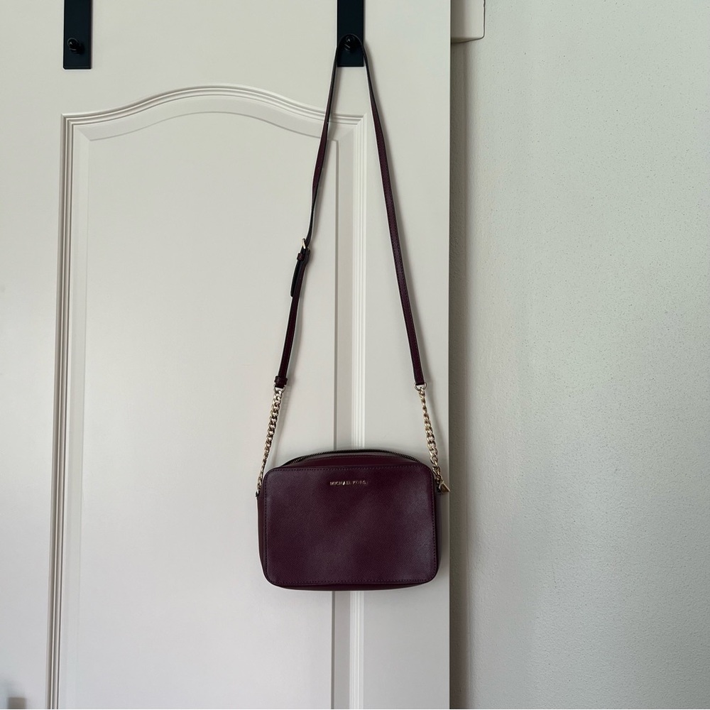 Michael Kors Jet Set Travel Crossbody Bag - Picture 4 of 6